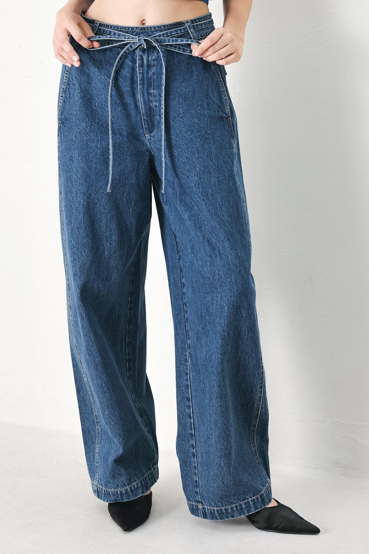 Flying Tomato blue oversized denim pants with a relaxed fit and classic five-pocket design.