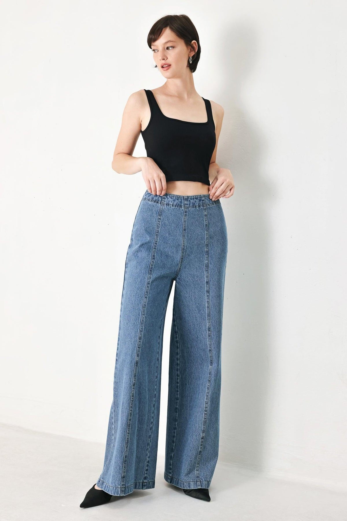 Flying Tomato City Armor denim pants in indigo, showcasing a stylish pair of casual jeans with a modern fit and detailed stitching.