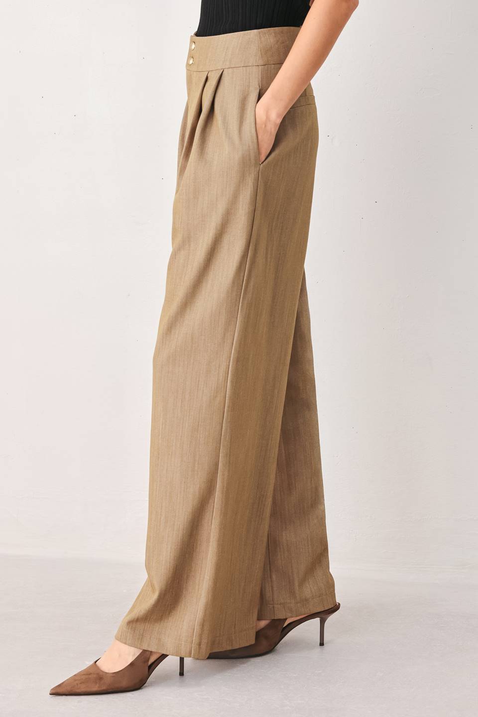 Flying Tomato stonewash relaxed woven pants in tan, featuring a loose fit and casual style for comfortable everyday wear.