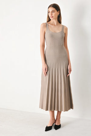 Flying Tomato Mono Form sweater knit midi dress in neutral color, featuring a cozy, long-sleeve design with a fitted silhouette.