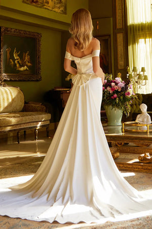 Form-Fitting Wedding Dress  A Sweetheart Neckline, Off-Shoulder - Farnelli