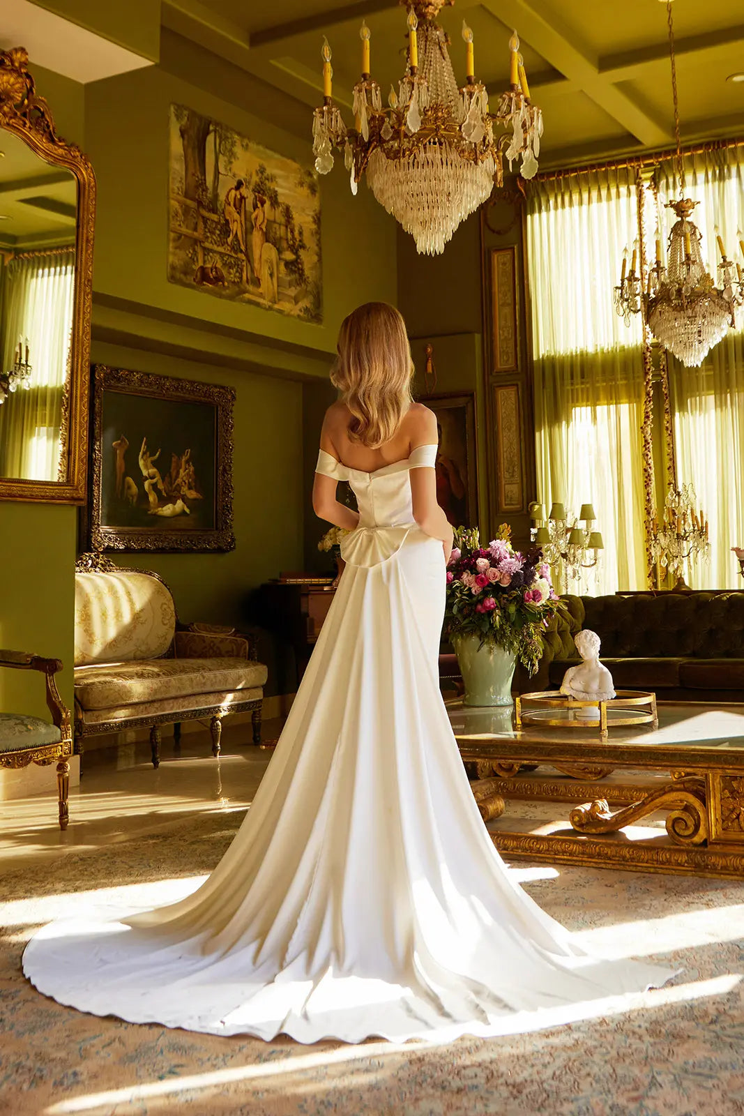 Form-Fitting Wedding Dress  A Sweetheart Neckline, Off-Shoulder - Farnelli