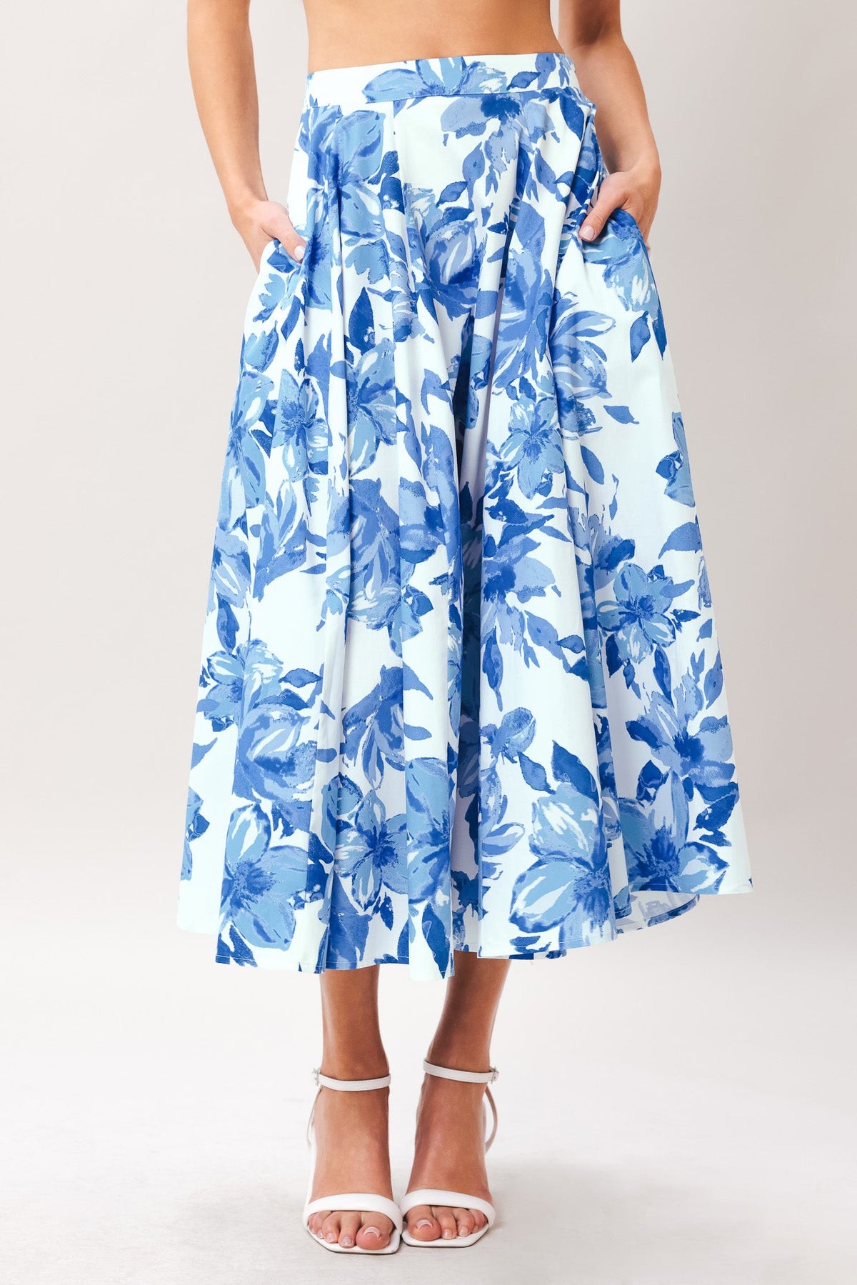 Flying Tomato SKY BLOSSOM woven full circle skirt in off-white and blue, featuring a flowy, patterned design.