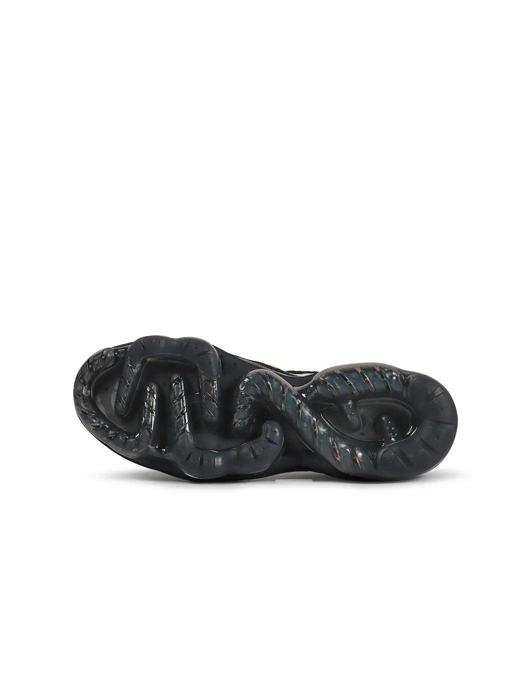 Black and anthracite Nike Women's Air Vapormax 2023 FK running shoes with breathable mesh and cushioned soles.