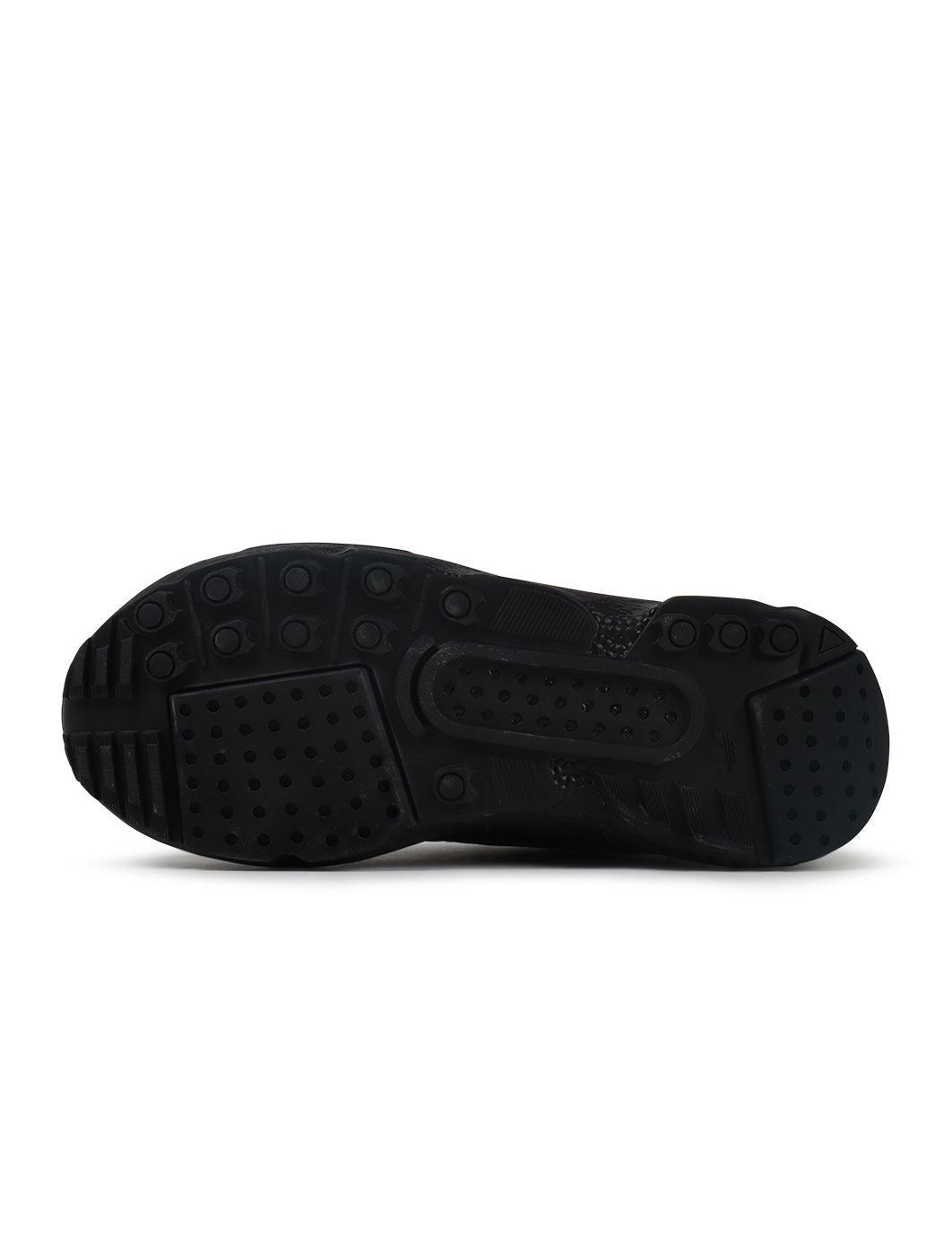 Denim Exchange men's Adidas ZX 22 Boost shoes in black with Solar Red accents