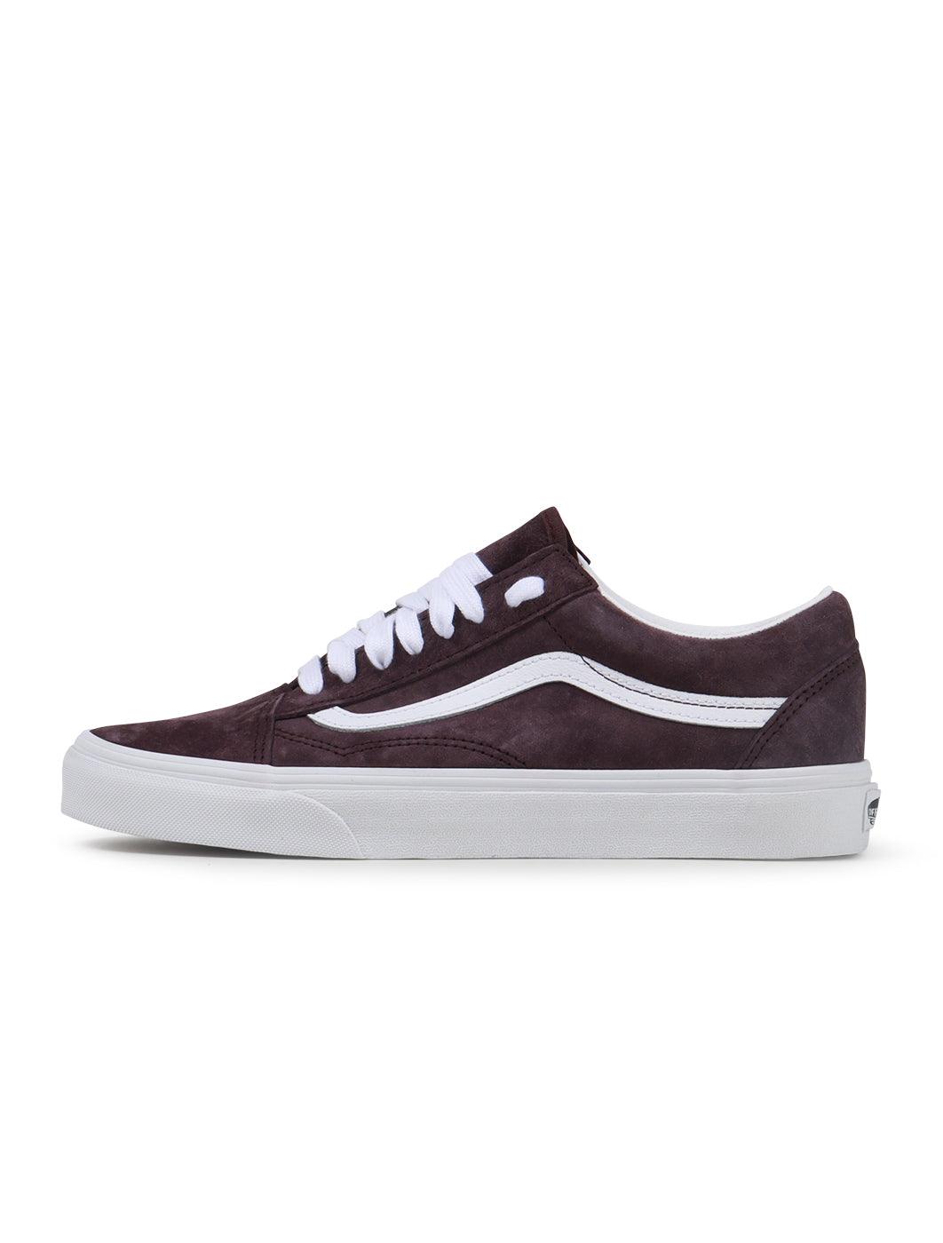 Vans Men's Old Skool sneakers in pig suede with wine tasting colorway, showcasing stylish low-top design and classic Vans branding.