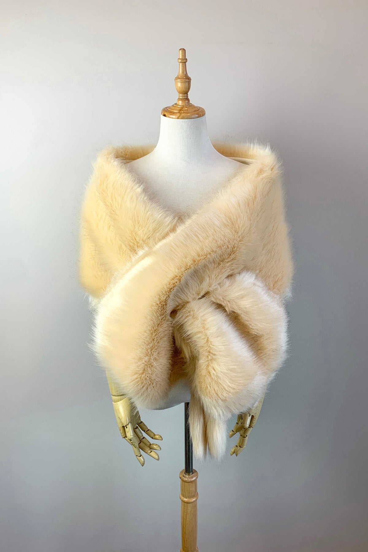 Champagne Fur Shawl (Lilian Cha03)
