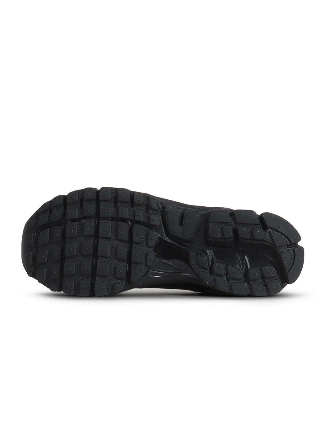 Nike men's Zoom Vomero 5 sneakers in triple black, side view