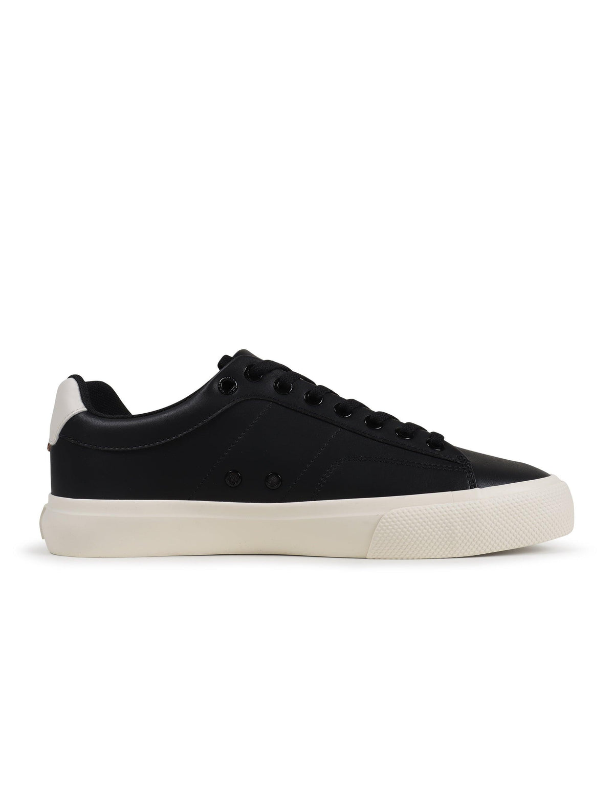 Black Hugo Boss Aiden Tenn men's shoes, stylish footwear with sleek design, displayed on a neutral background.