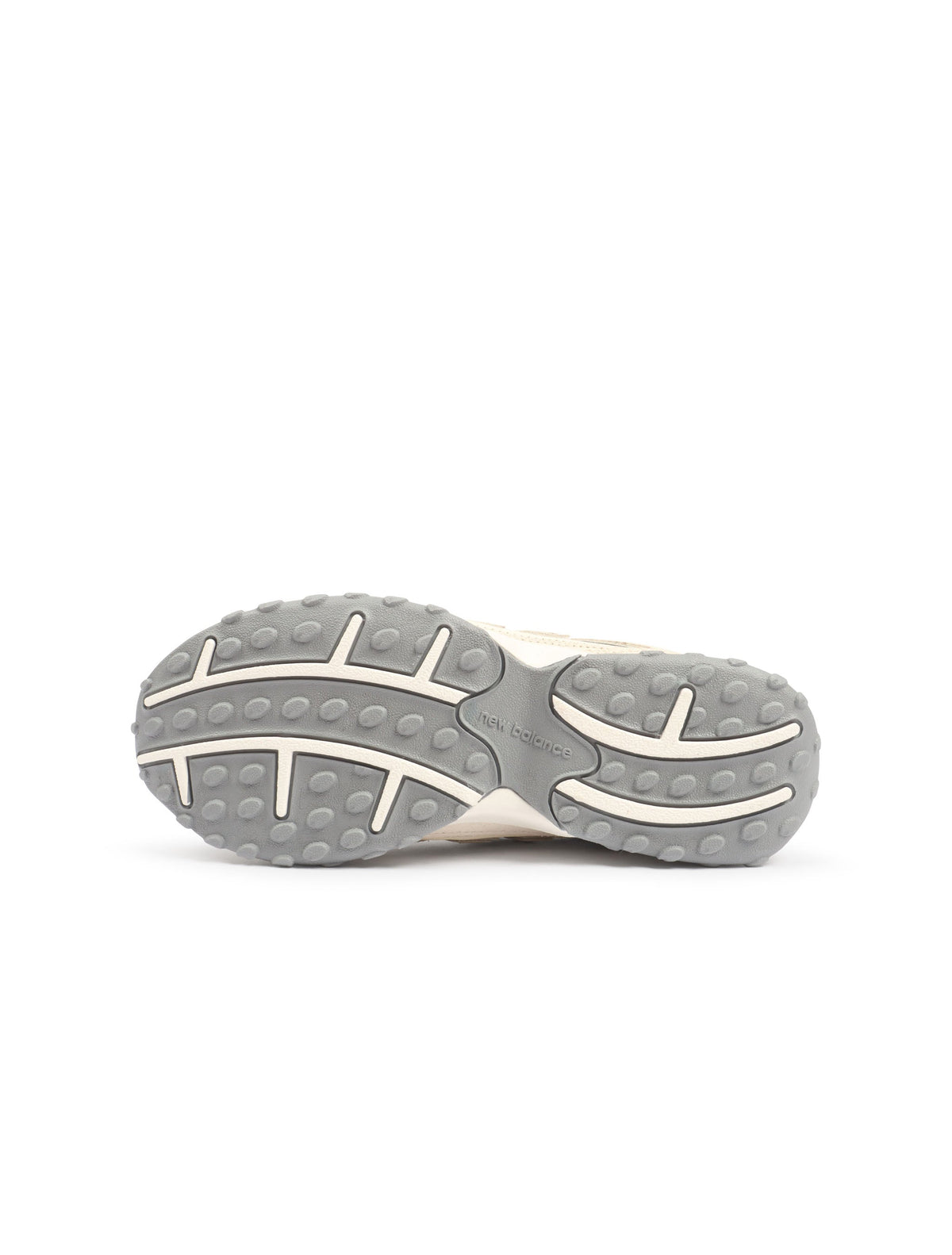 Beige New Balance women's 204L footwear with stylish design, displayed on a neutral background.