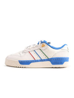 Men's Adidas Rivalry Low sneakers in Cloud White, featuring a low-top design and classic lace-up silhouette