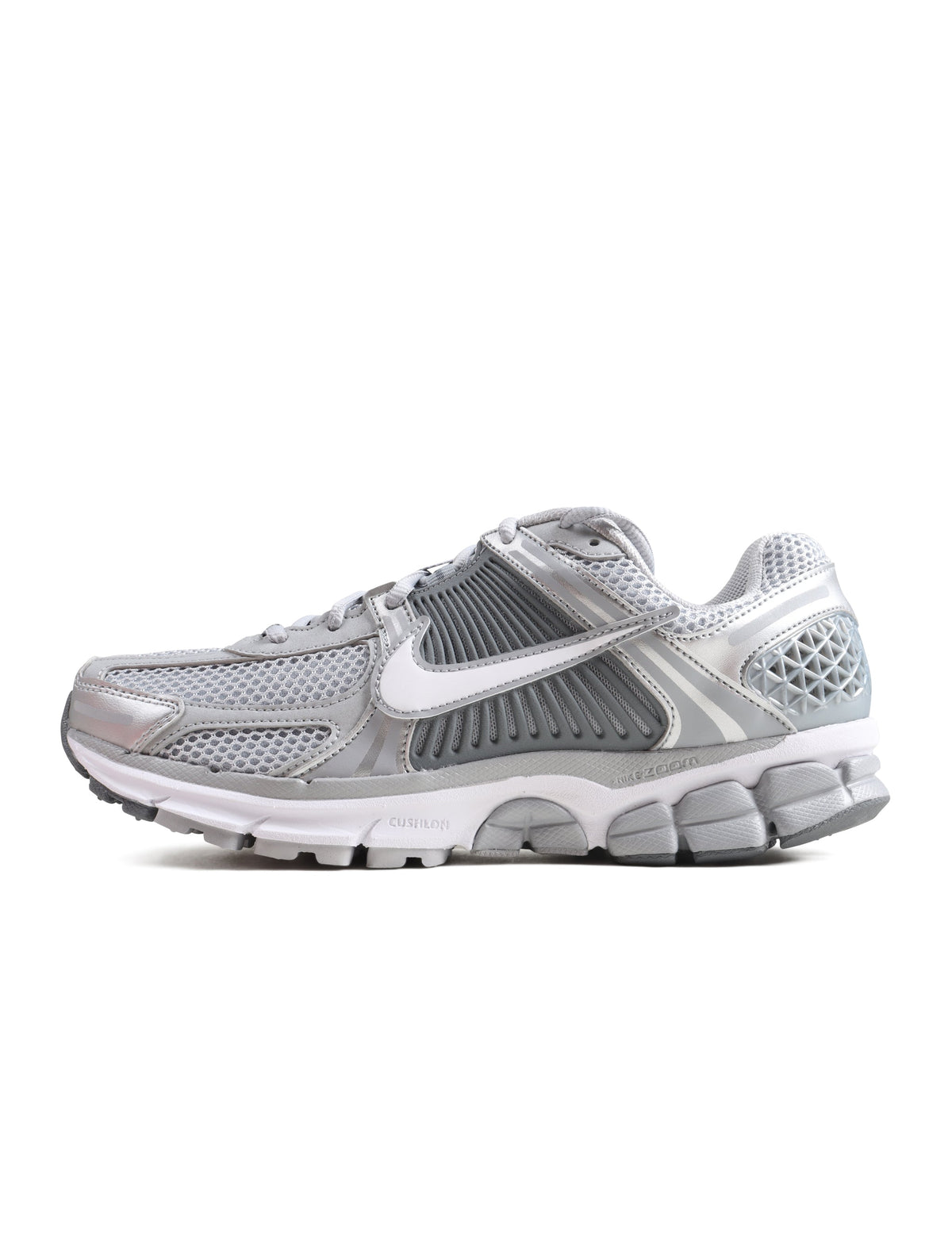 Nike men's Zoom Vomero 5 sneakers in wolf grey and white, side view