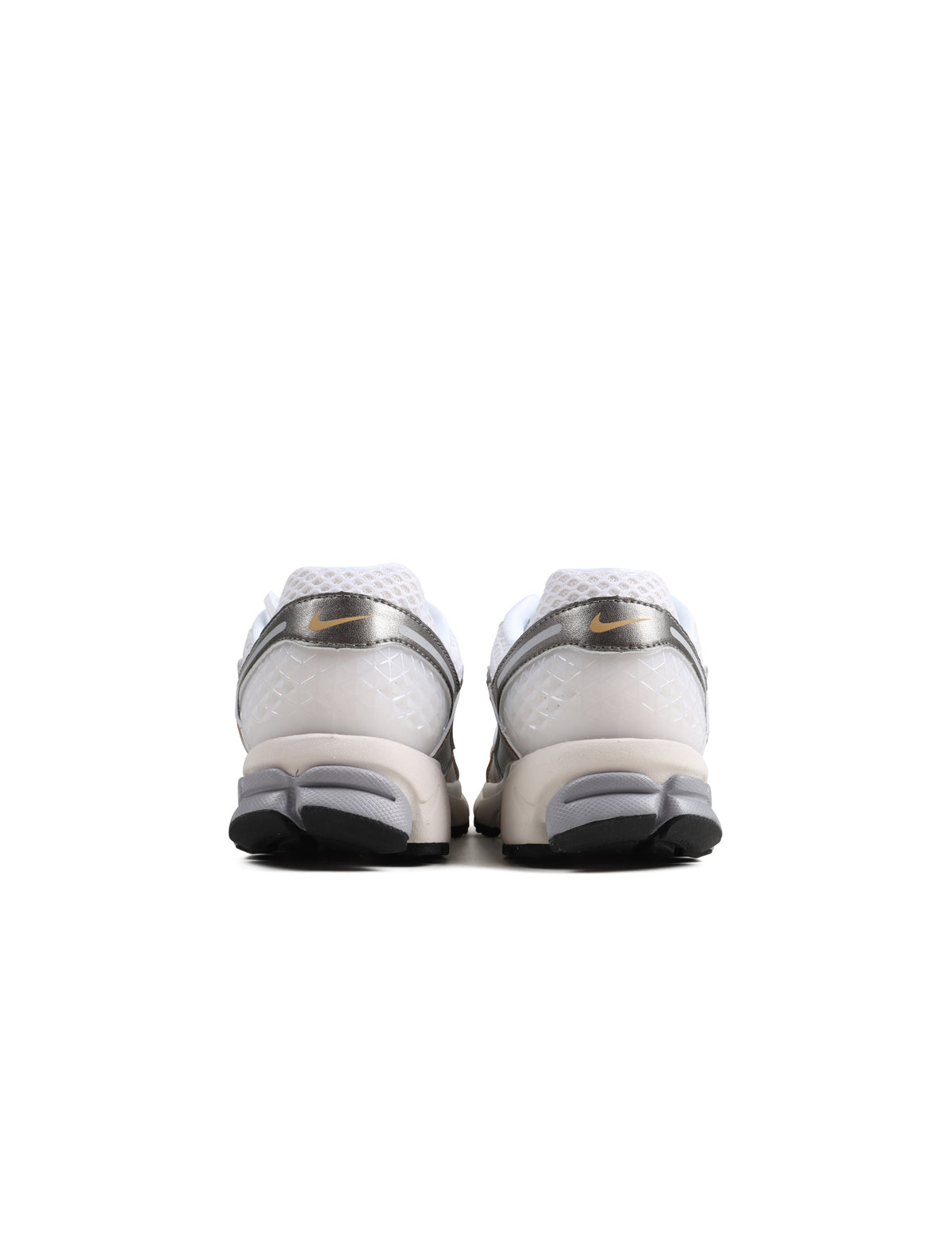 Denim Exchange men's Nike Zoom Vomero 5 sneakers in Platinum Tint and White, side view