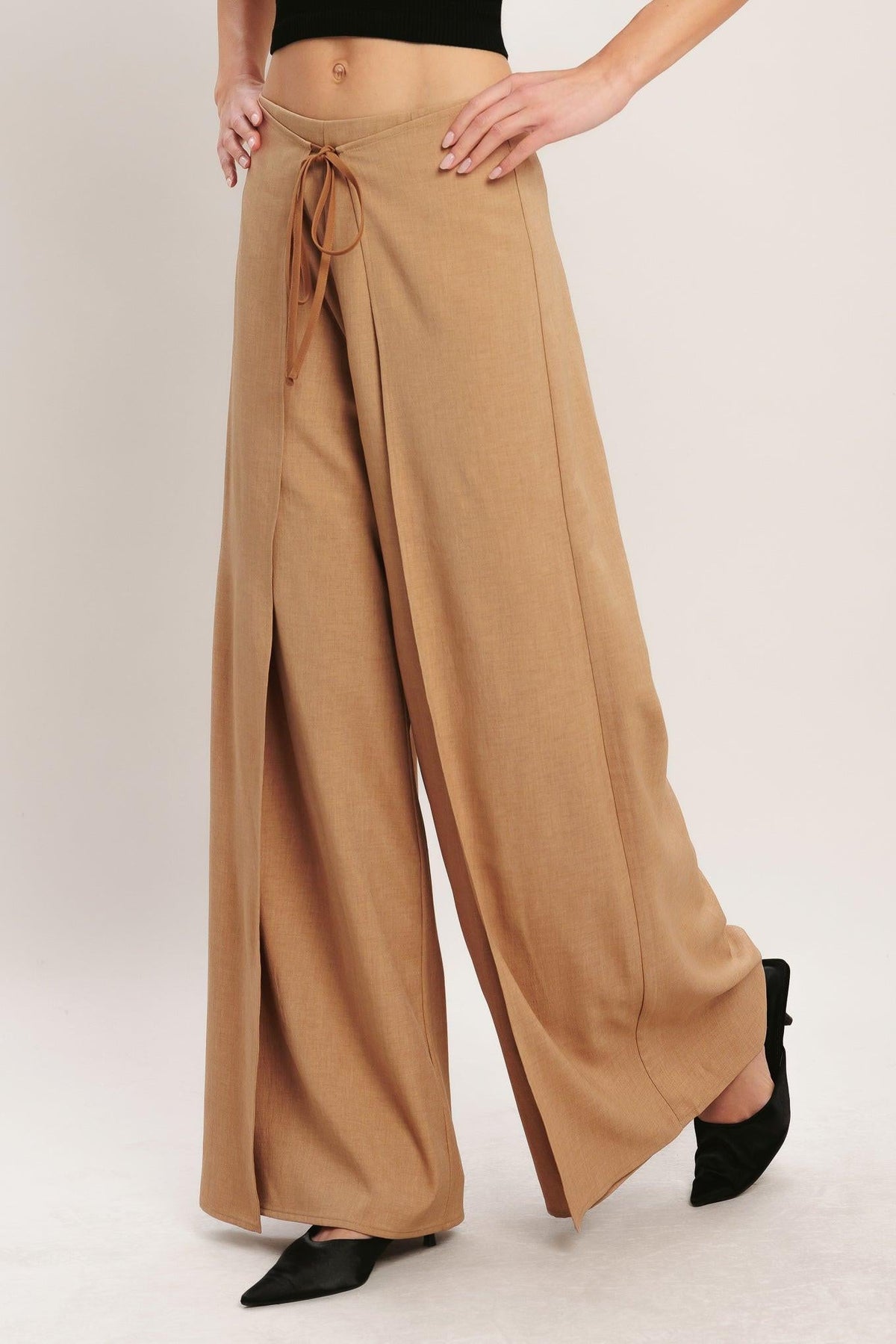 Flying Tomato caramel coast woven pants in taupe with a relaxed fit and woven texture, styled with a casual, comfortable look.