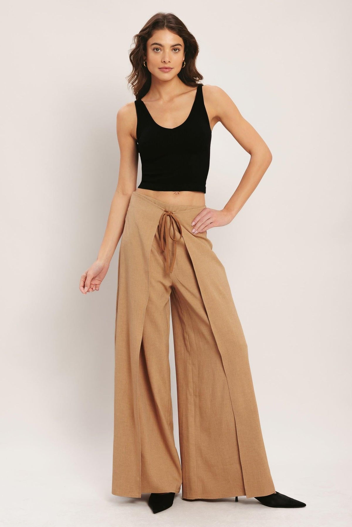 Flying Tomato Caramel Coast woven pants in taupe with a relaxed fit, featuring a textured fabric and ankle-length design.