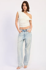 Off-white Hera top by Emory Park, stylish women's blouse with a relaxed fit, featuring short sleeves and a scoop neckline.