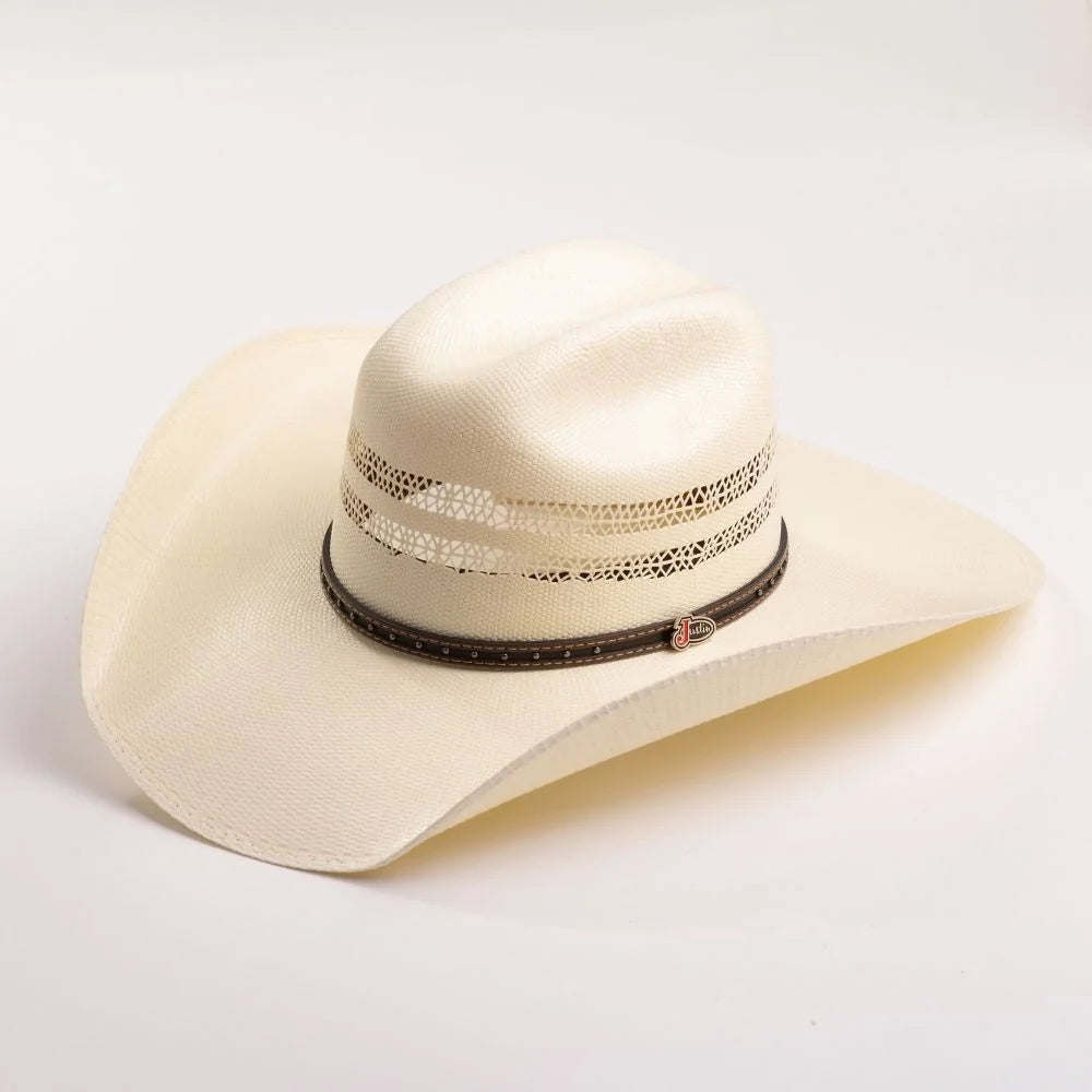 Justin Cove Bangora straw cowboy hat in ivory, three-quarter view