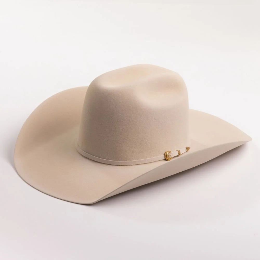 Larry Mahan's Cody 10X fur felt cowboy hat in belly color, three-quarter view