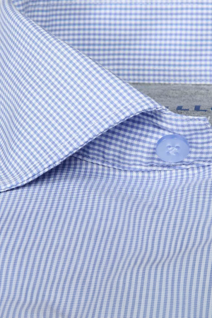 Men's Twillory Leader non-iron houndstooth micro blue shirt with a classic collar and button-front design.