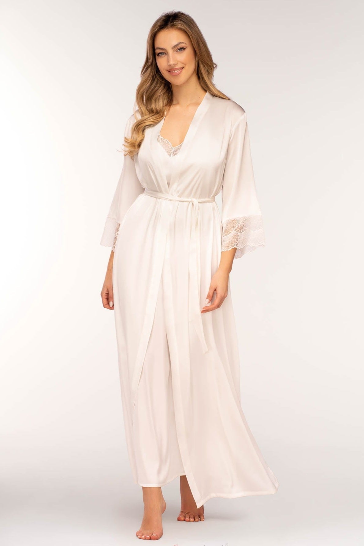 Unikat Ginny Soft Satin Long Sleeve Bathrobe-0