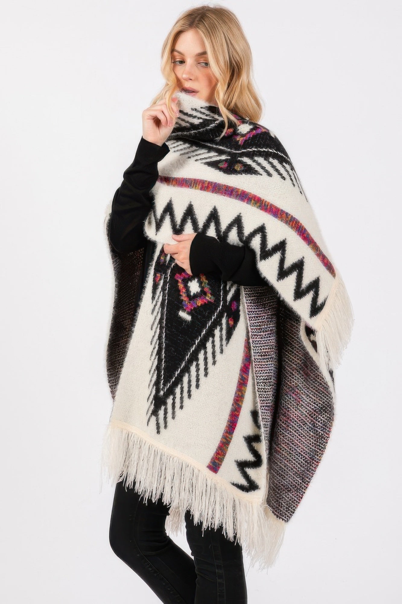 Fuzzy Aztec Pattern Tassel Knit Ruana - Farnelli