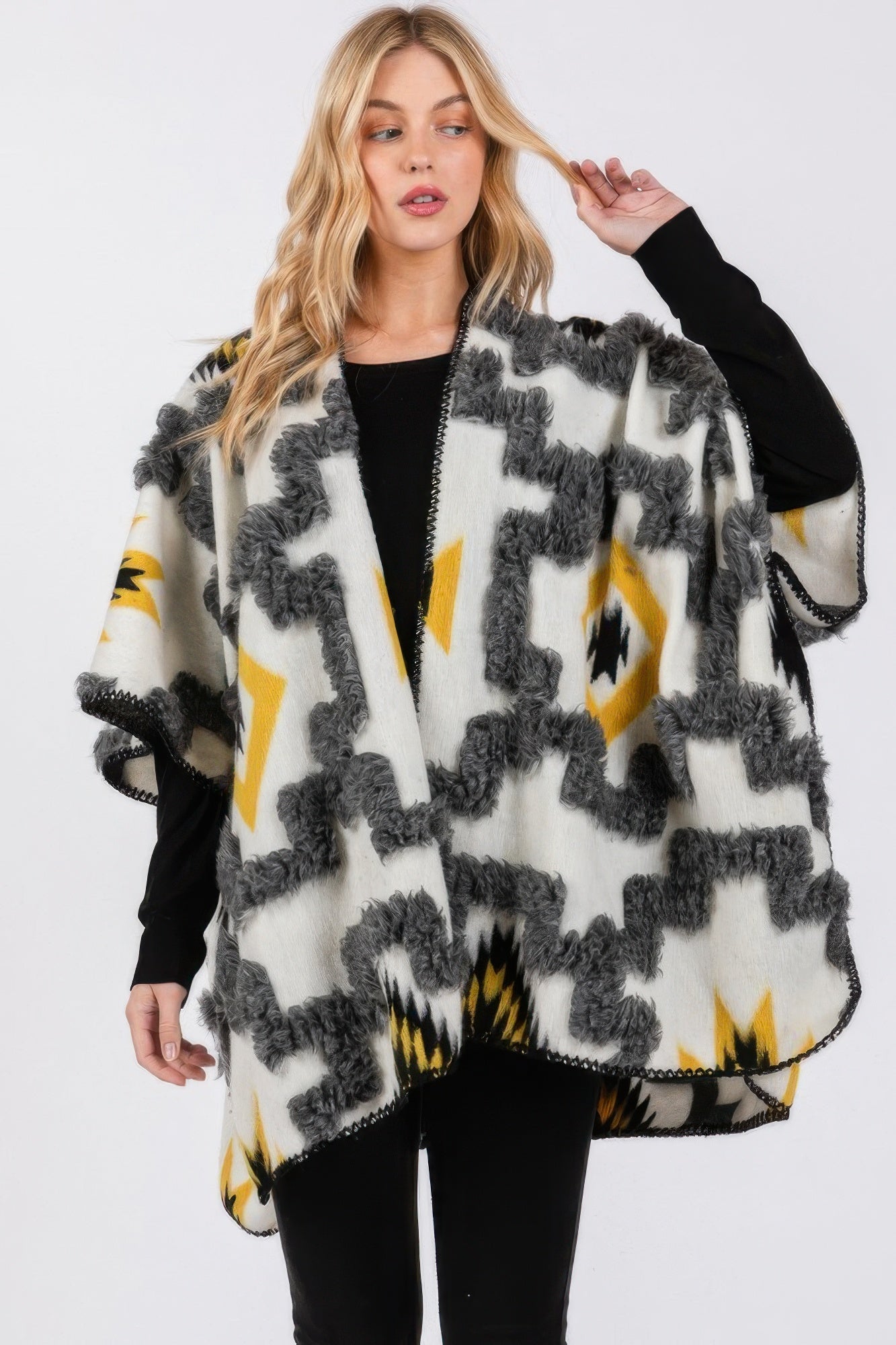 Fuzzy Aztec Pattern Kimono - Farnelli