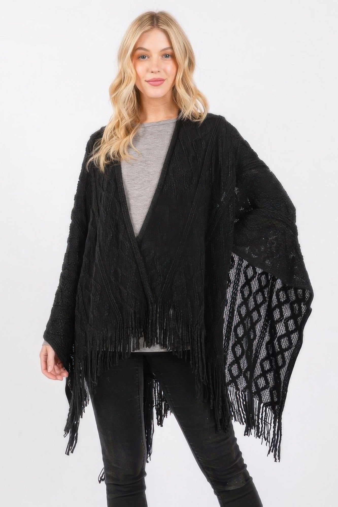 Diamond Pattern Tassel Knit Ruana - Farnelli