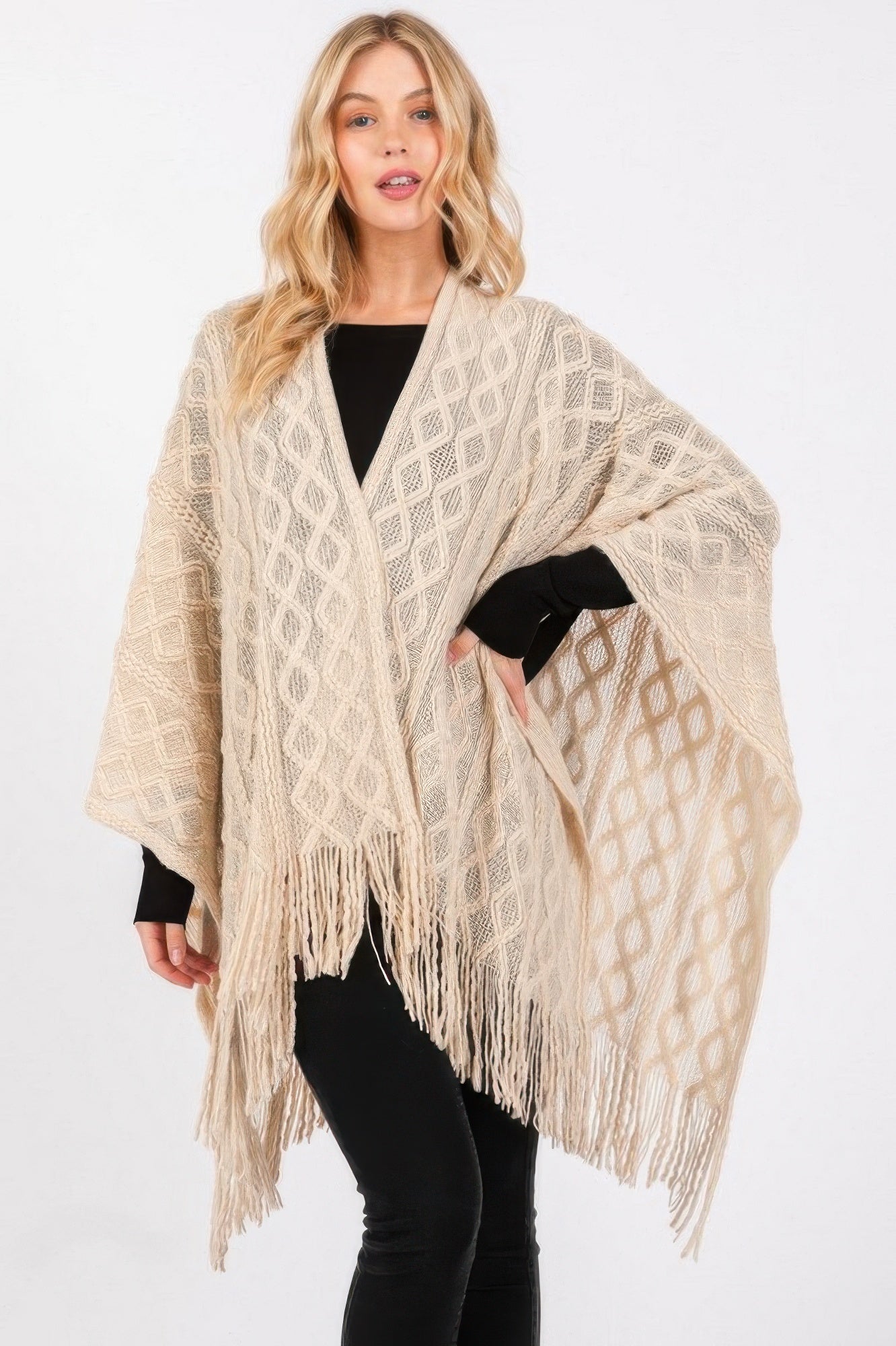 Diamond Pattern Tassel Knit Ruana - Farnelli