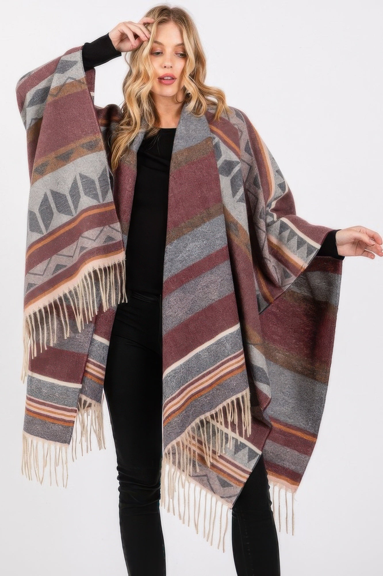 Aztec Pattern Fringe Ruana - Farnelli