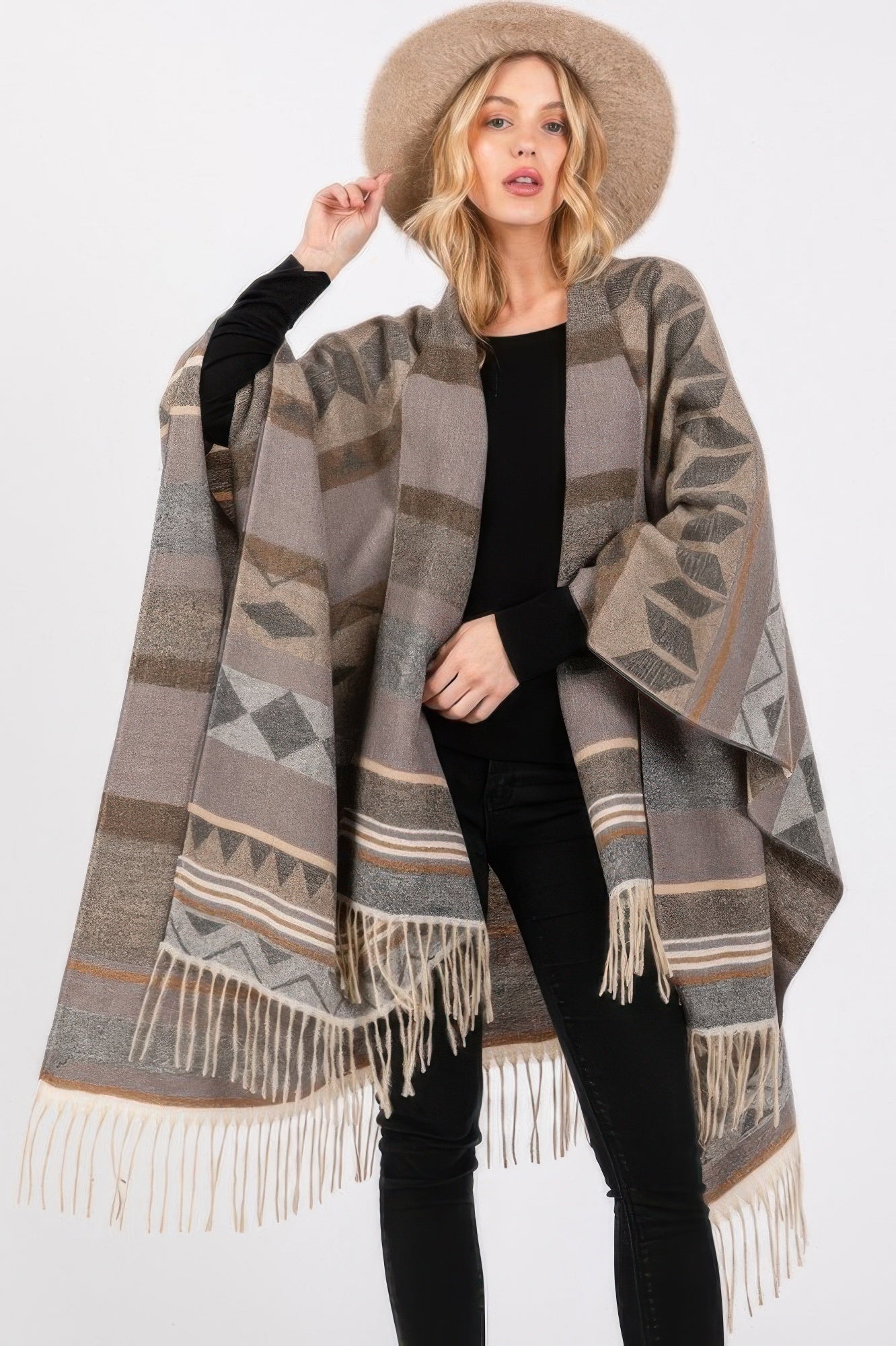 Aztec Pattern Fringe Ruana - Farnelli