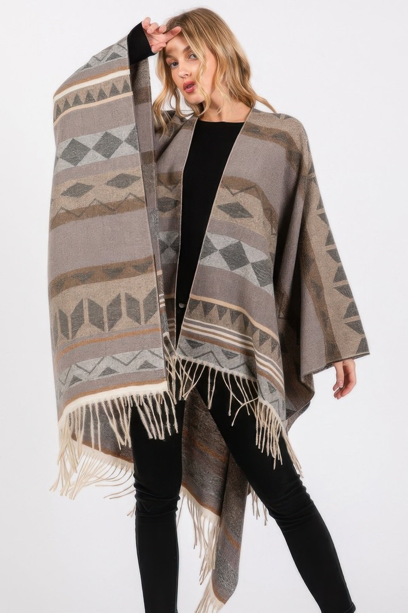 Aztec Pattern Fringe Ruana - Farnelli