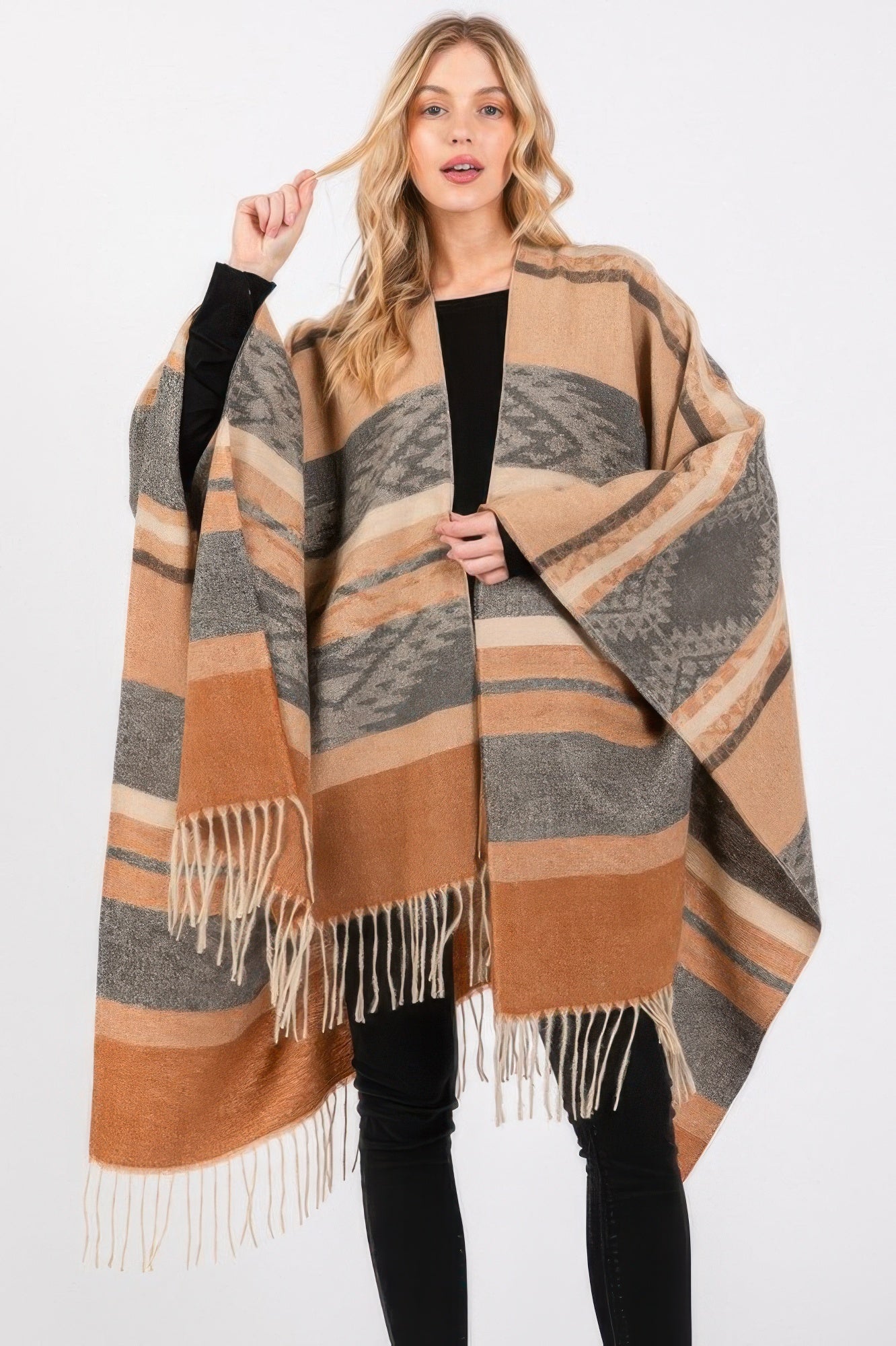 Aztec Pattern Fringe Ruana - Farnelli