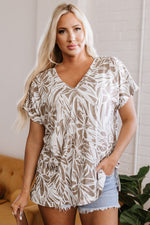 Karter Floral V Neck Short Sleeve Loose Fit Blouse - Farnelli