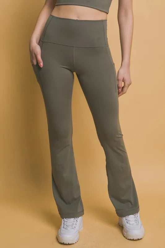 Love Tree High Waist Flare Active Leggings with Side Pockets - Farnelli