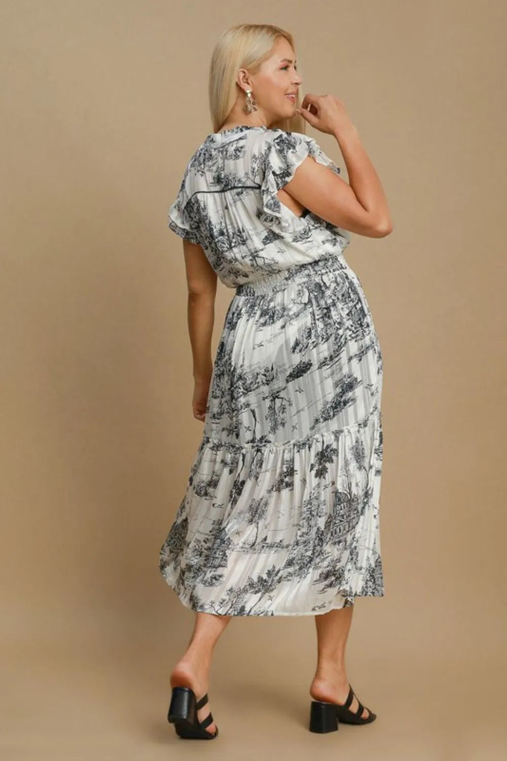 Umgee Full Size Two Tone Landscape Print Midi Dress Plus Size - Farnelli