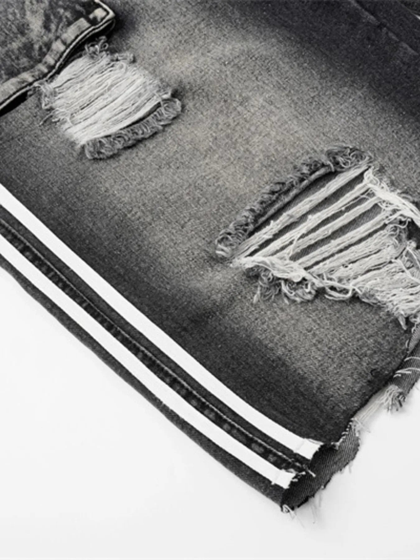 Men's Distressed Cargo Denim Shorts with Drawstring Waist - Farnelli