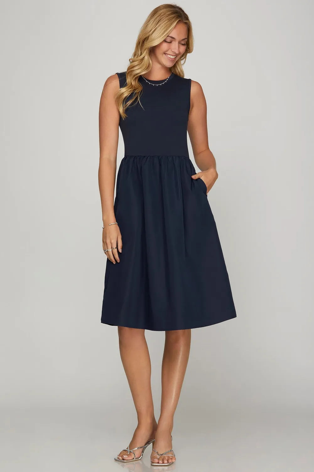 She + Sky Full Size Sleeveless Poplin Woven Midi Dress with Pockets Plus Size - Farnelli
