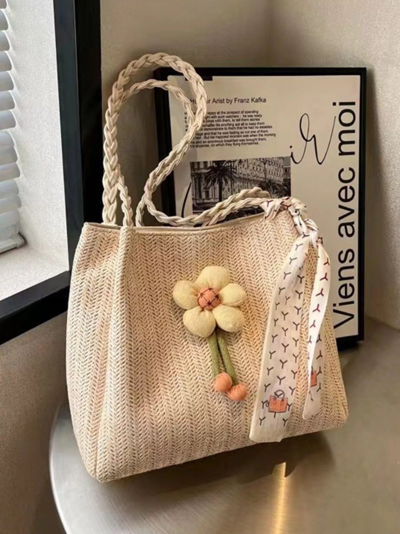 Floral Decor Woven Straw Tote Bag - Farnelli