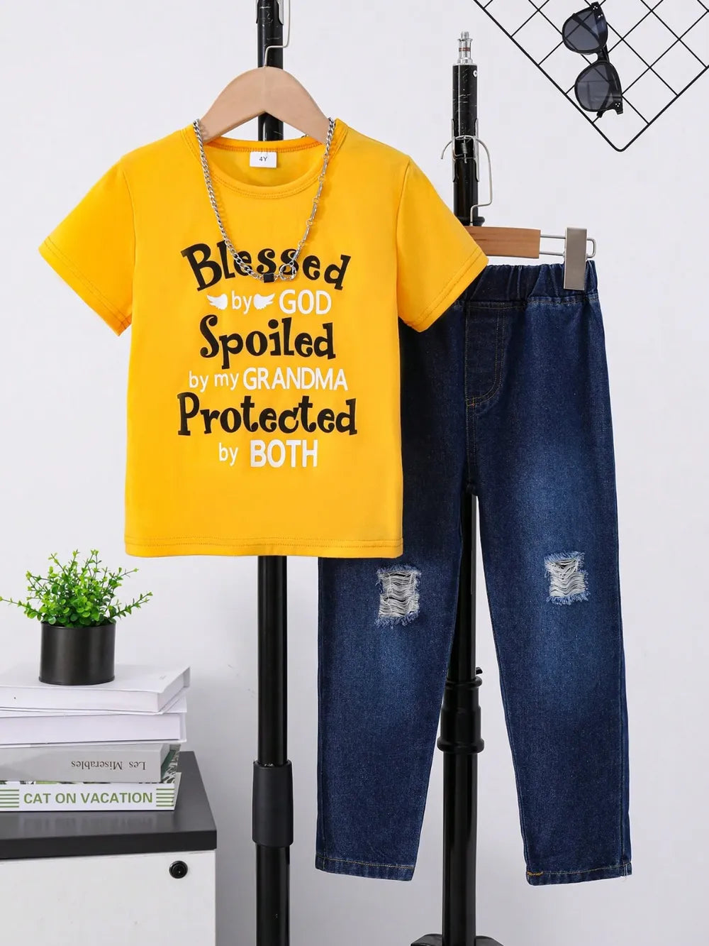 Children's Round Neck Letter Graphic T-Shirt and Distressed Jeans Set - Farnelli