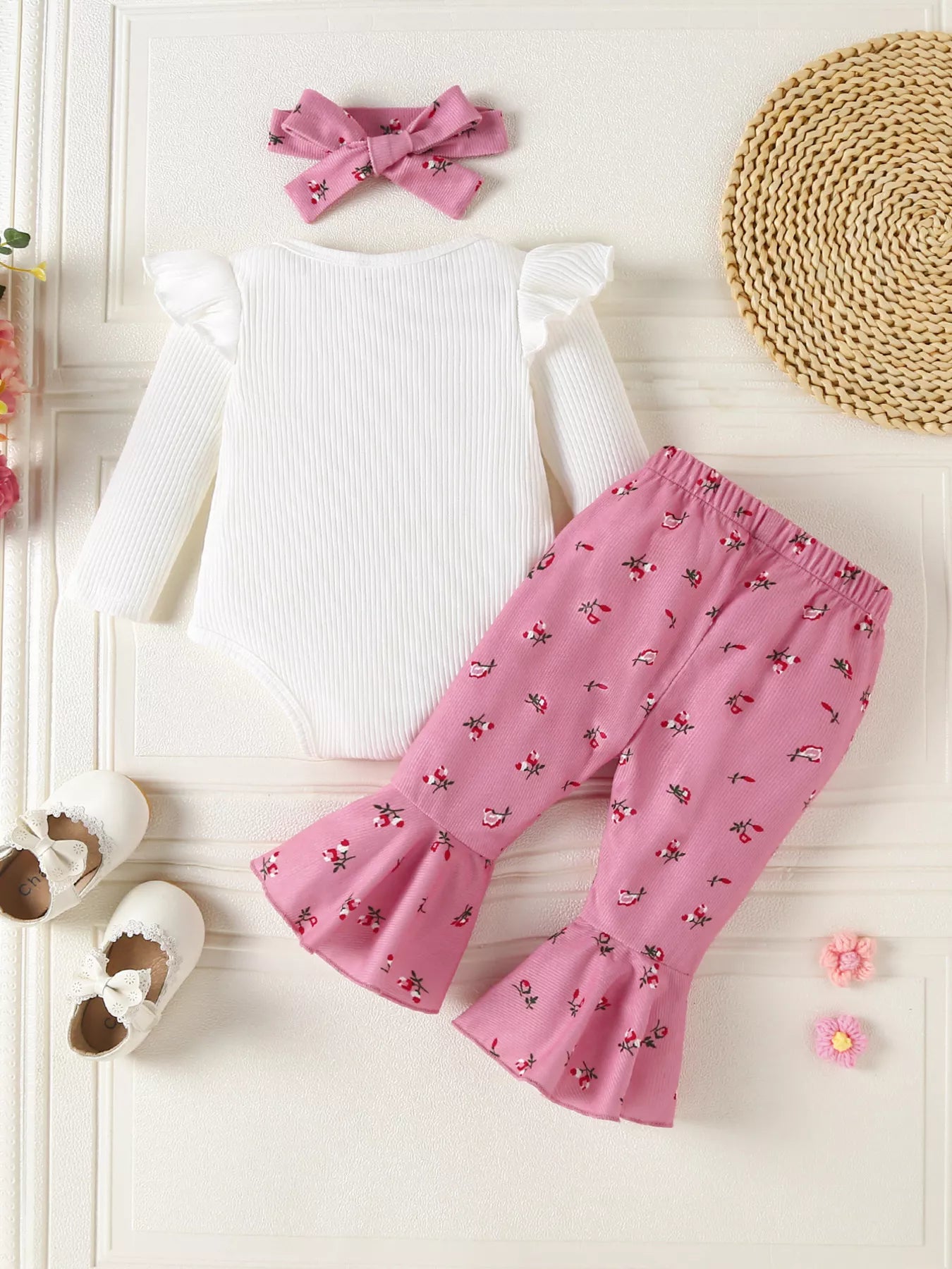 Children's Ruffled Bodysuit and Floral Pants Outfit Set with Headband - Farnelli