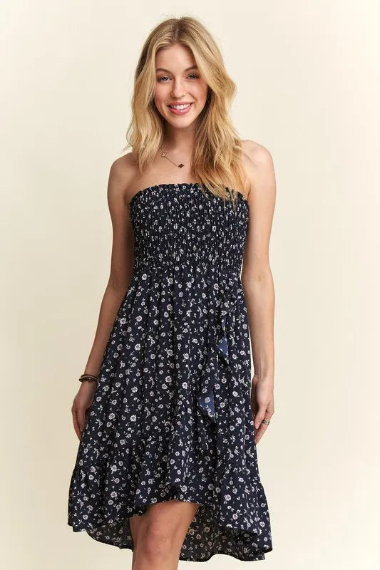 ADORA Smocked Floral Tube Dress with Pockets - Farnelli