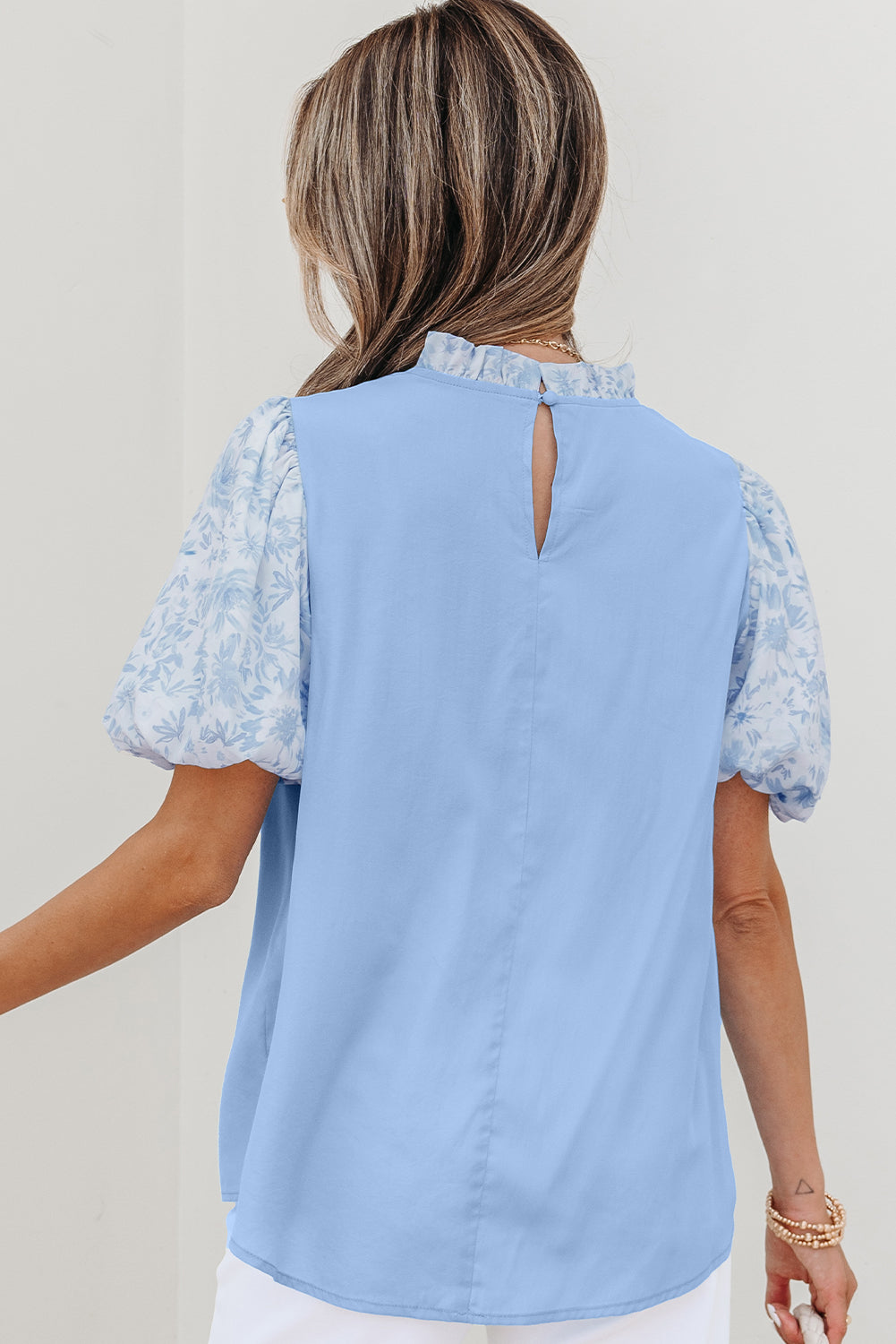 Saanvi Lace Floral Puff Sleeve Loose Blouse - Farnelli