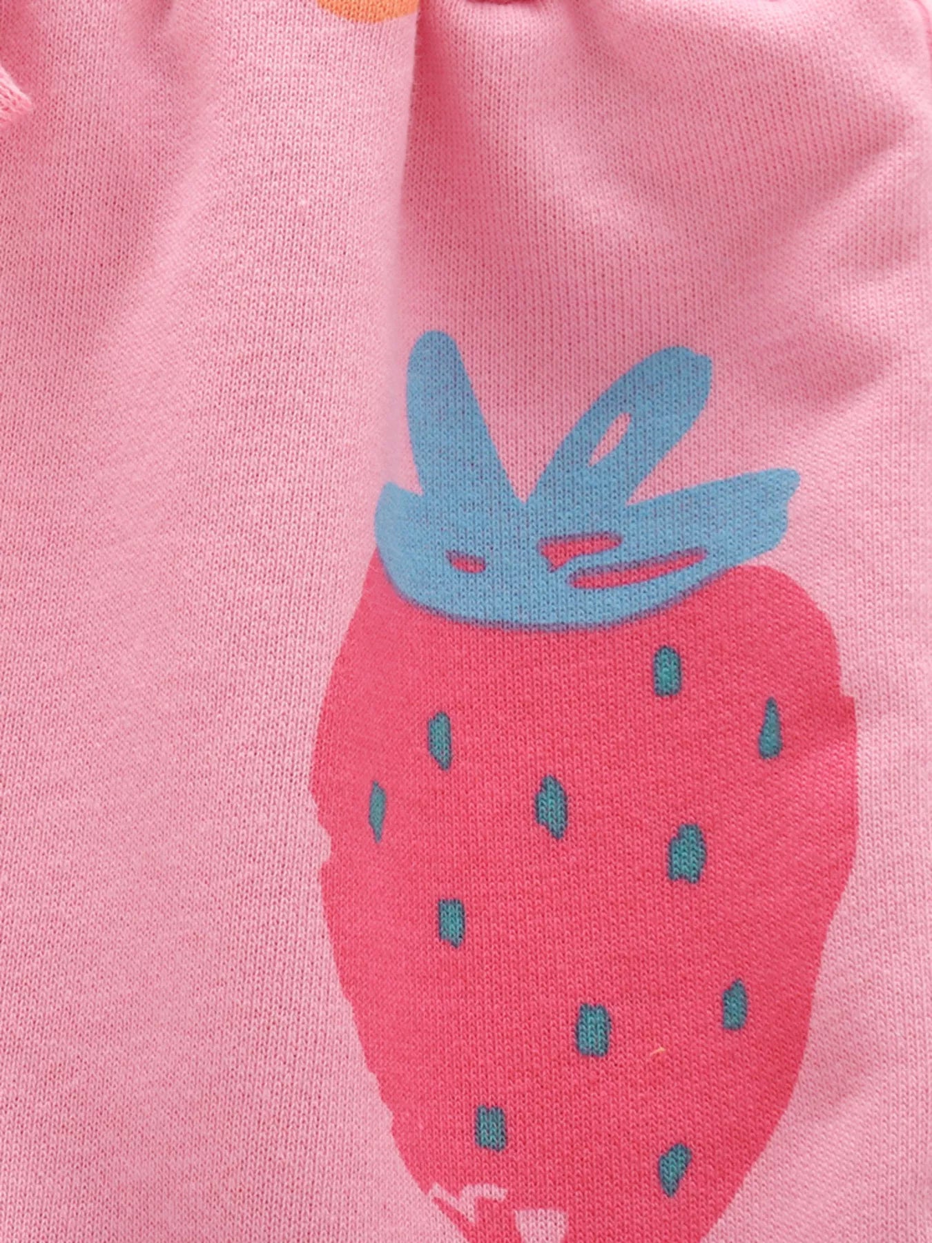 Children's Strawberry Print Round Neck Tee and Shorts Set - Farnelli