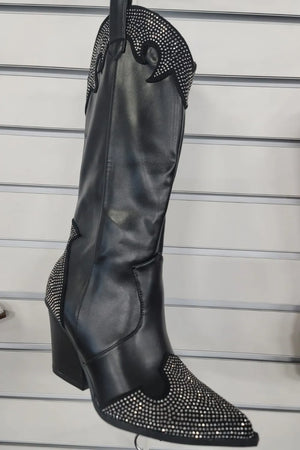 ee1b74b0-28b0-4d2d-a6b0-6e46840d1652-Max