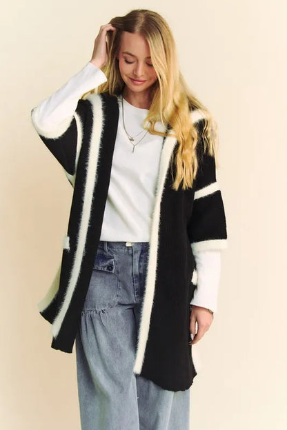 Davi & Dani Fuzzy Trim Open Front Loose Fit Cardigan - Farnelli