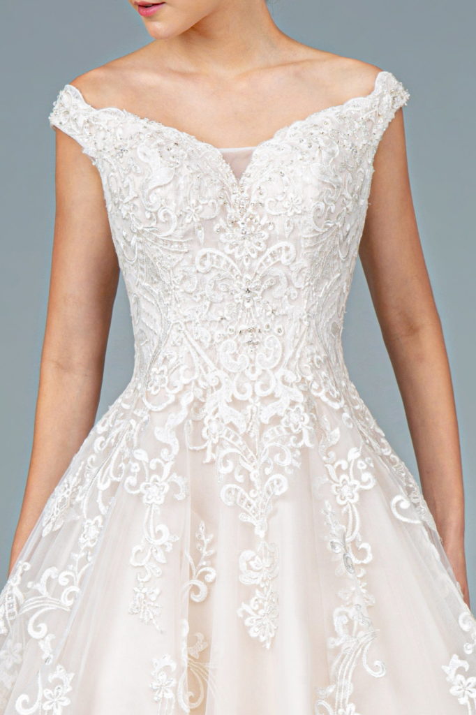 Embroidery Embellished Mesh A-Line Wedding Gown w/ Tail - Farnelli