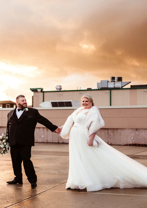 Ivory With Black Tips Fur Shawl - Plus Size Bride (Lilian Wht03)