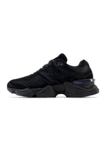 Black New Balance 9060 men's lifestyle shoes with stylish design and supportive sole, perfect for casual wear.
